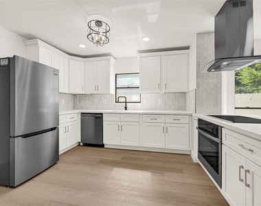 3442 Goodhope Street - Photo Thumbnail 4