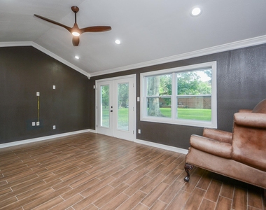 12315 Maxim Drive - Photo Thumbnail 10
