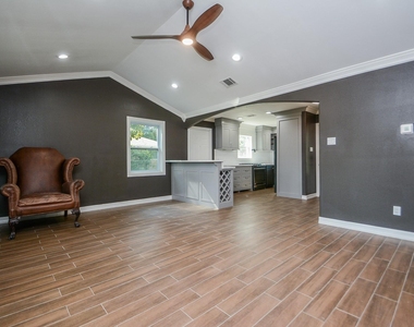 12315 Maxim Drive - Photo Thumbnail 11