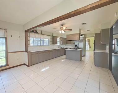 15606 Pinedell Drive - Photo Thumbnail 5