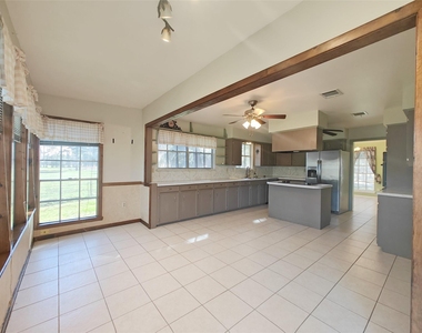 15606 Pinedell Drive - Photo Thumbnail 2