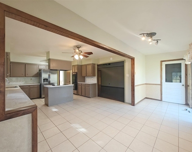 15606 Pinedell Drive - Photo Thumbnail 6