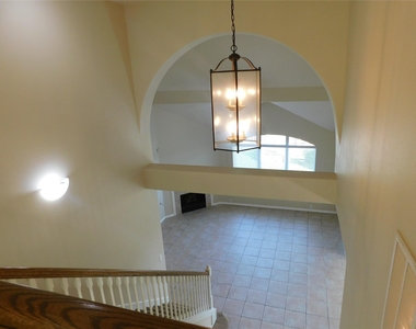 2511 Sunlight Lane - Photo Thumbnail 15