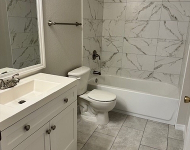 27083 Matheson Avenue - Photo Thumbnail 11