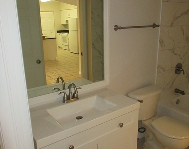 27083 Matheson Avenue - Photo Thumbnail 9