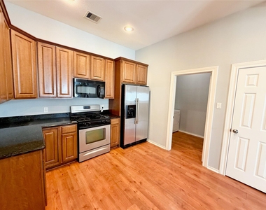 1608 Holman Street - Photo Thumbnail 15
