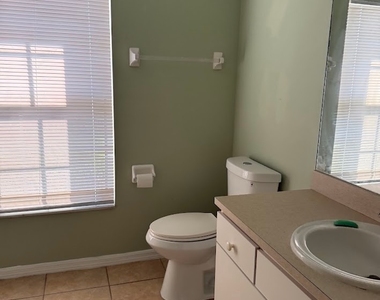 2112 Chiquita Boulevard N - Photo Thumbnail 4