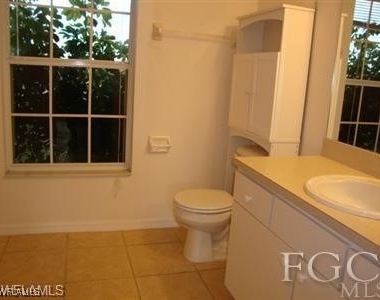 2112 Chiquita Boulevard N - Photo Thumbnail 7