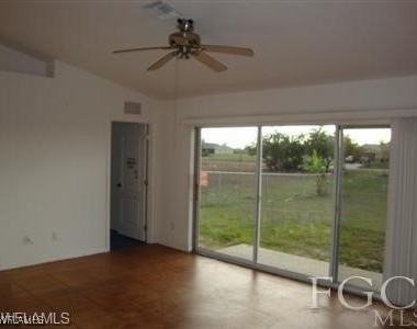 2112 Chiquita Boulevard N - Photo Thumbnail 3