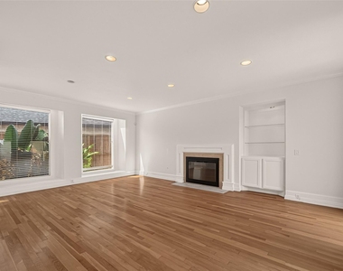 1111 Potomac Drive - Photo Thumbnail 8