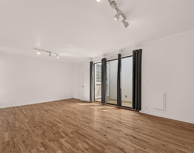 1111 Potomac Drive - Photo Thumbnail 14