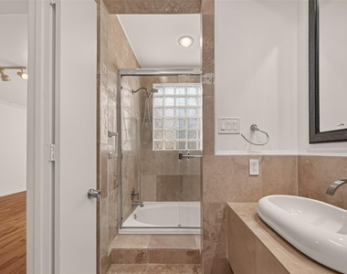 1111 Potomac Drive - Photo Thumbnail 16