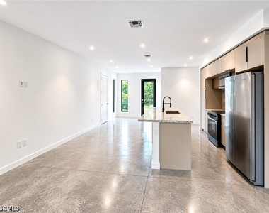 2402 George Avenue S - Photo Thumbnail 2