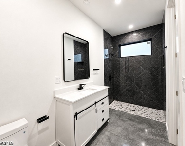 2402 George Avenue S - Photo Thumbnail 6