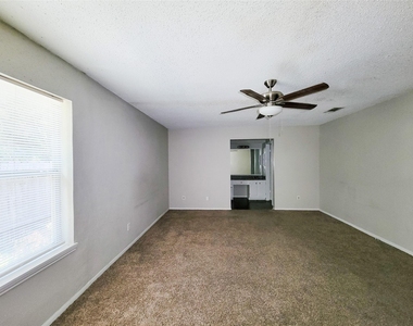 18402 Tall Cypress Drive - Photo Thumbnail 13
