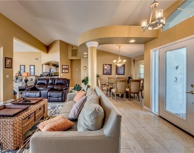 2720 Sw 51st Street - Photo Thumbnail 9
