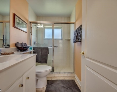 2720 Sw 51st Street - Photo Thumbnail 22
