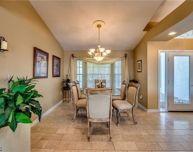2720 Sw 51st Street - Photo Thumbnail 10
