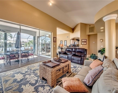 2720 Sw 51st Street - Photo Thumbnail 6