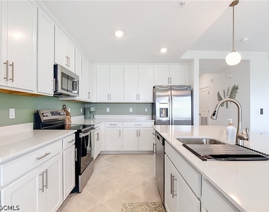15345 Green Acres Avenue - Photo Thumbnail 12