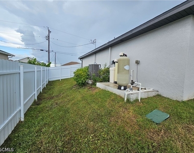 2523 Ne 6th Place - Photo Thumbnail 23
