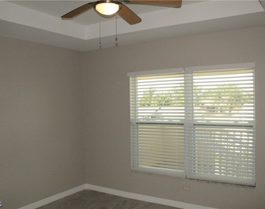 1110 Sw 47th Terrace - Photo Thumbnail 10