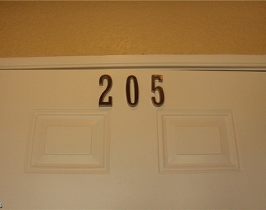 1110 Sw 47th Terrace - Photo Thumbnail 1