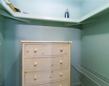 542 Se 33rd Terrace - Photo Thumbnail 16