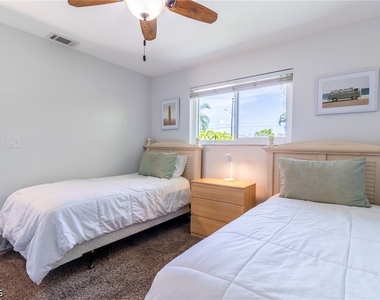 542 Se 33rd Terrace - Photo Thumbnail 17