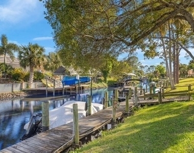 15390 Moonraker Court - Photo Thumbnail 20