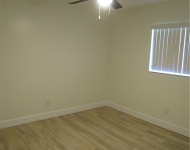 4527 28th Street Sw - Photo Thumbnail 7