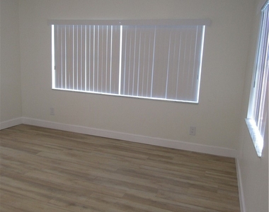 4527 28th Street Sw - Photo Thumbnail 4