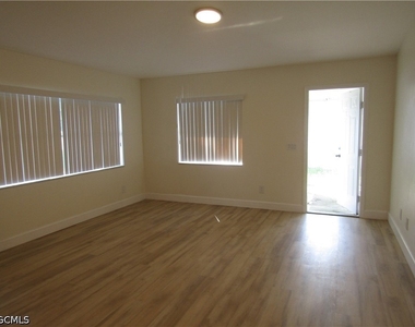 4527 28th Street Sw - Photo Thumbnail 3