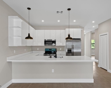 314 Naples Avenue S - Photo Thumbnail 28