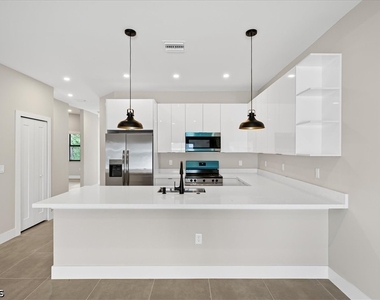 314 Naples Avenue S - Photo Thumbnail 8