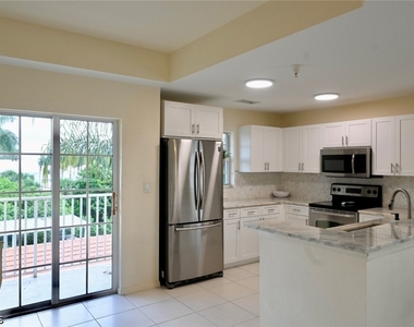 4450 Botanical Place Circle - Photo Thumbnail 4