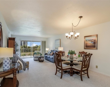 340 Horse Creek Drive - Photo Thumbnail 7