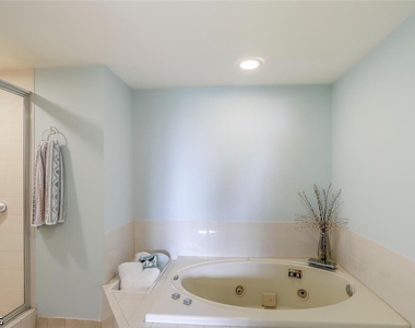 340 Horse Creek Drive - Photo Thumbnail 17