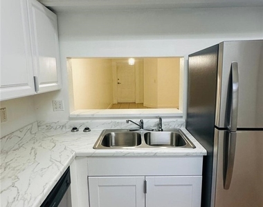 8484 Bernwood Cove Loop - Photo Thumbnail 9