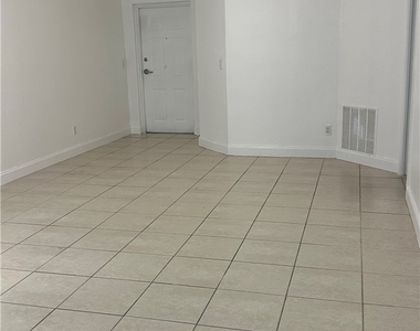 8484 Bernwood Cove Loop - Photo Thumbnail 7