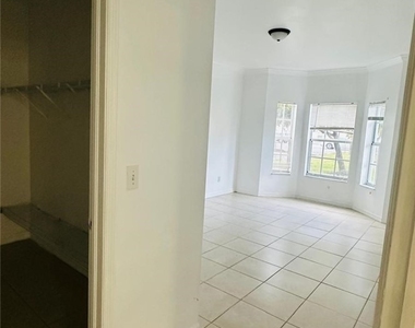 8484 Bernwood Cove Loop - Photo Thumbnail 12