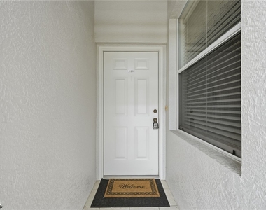 10480 Washingtonia Palm Way - Photo Thumbnail 3