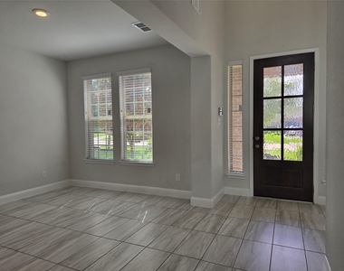 18938 Lynnwood Crest Drive - Photo Thumbnail 1