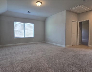 18938 Lynnwood Crest Drive - Photo Thumbnail 10