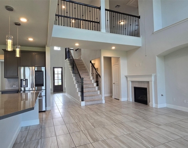 18938 Lynnwood Crest Drive - Photo Thumbnail 3