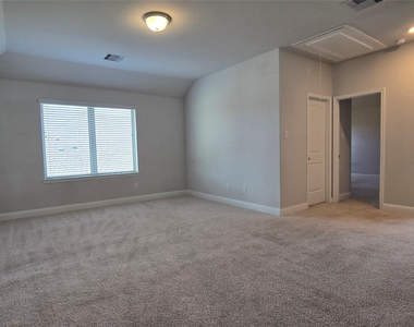 18938 Lynnwood Crest Drive - Photo Thumbnail 8