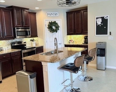 8500 Violeta Street - Photo Thumbnail 7