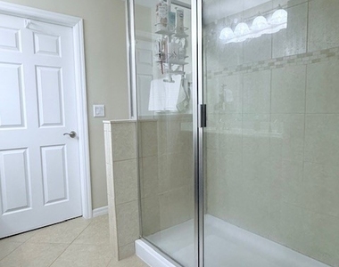 8500 Violeta Street - Photo Thumbnail 15