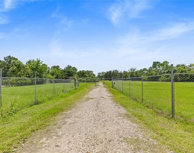 10973 Longstreet Road - Photo Thumbnail 36