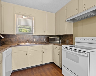 10973 Longstreet Road - Photo Thumbnail 10